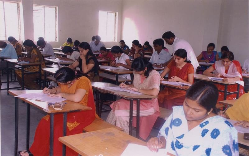 Radhika Adhyapak Mahavidyalaya Nagpur Academic Building and Classroom photo 2