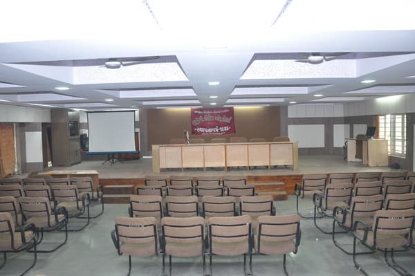 Sir KP College of Commerce Surat Infrastructure photo 6
