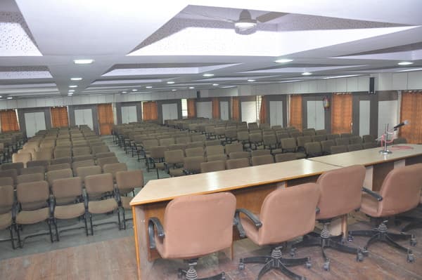 Sir KP College of Commerce Surat Infrastructure photo 7