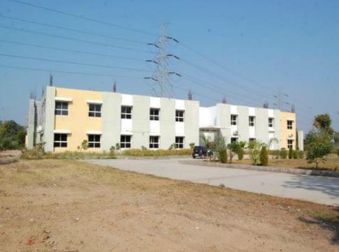 Sharda School of Pharmacy Gandhinagar Infrastructure photo 2