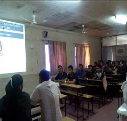 Shree H N Shukla College of IT and Management Rajkot Academic Building photo 5