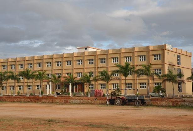RR B.Ed College Bangalore Academic Building photo 3