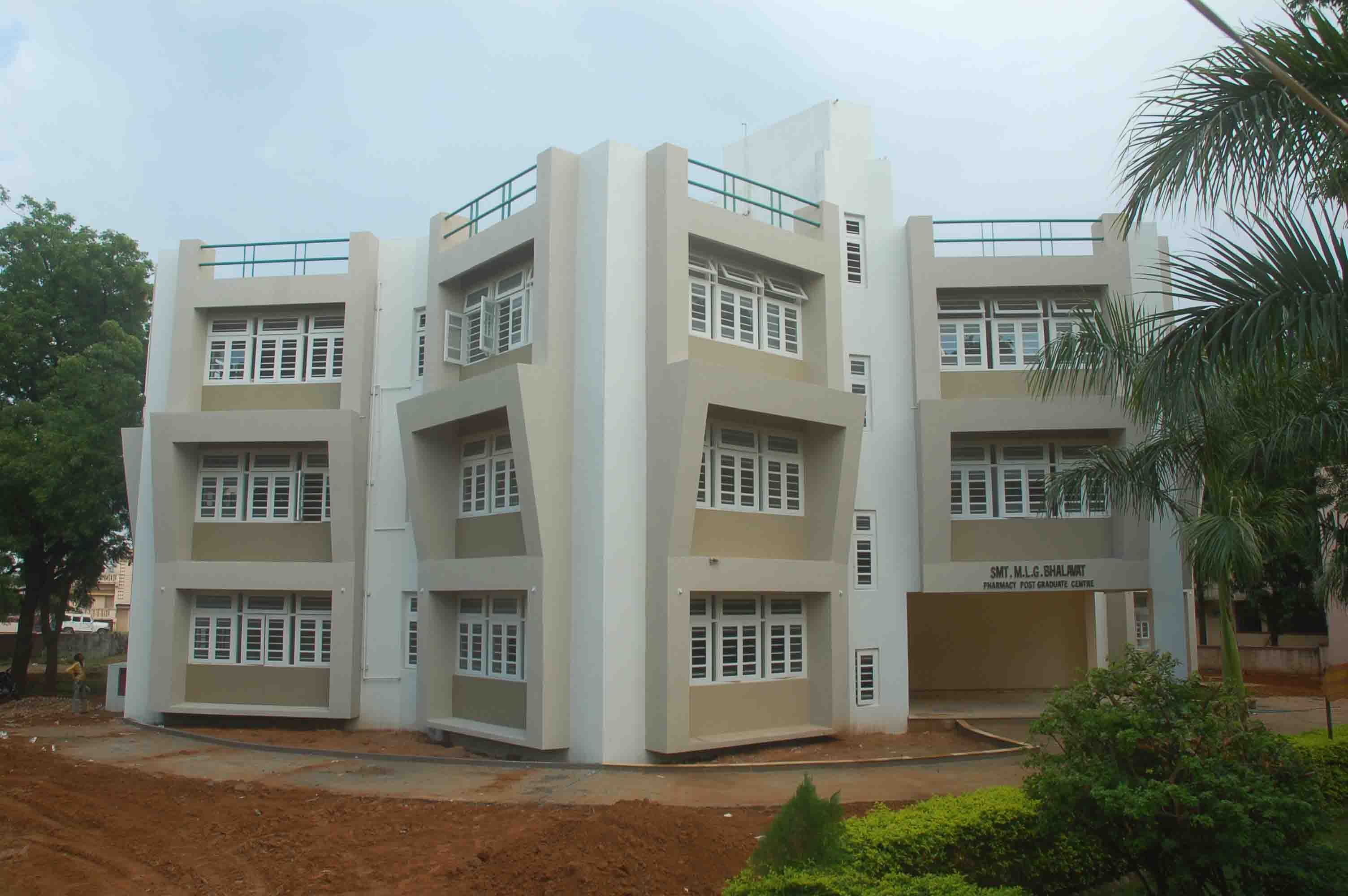 Shri BM Shah College of Pharmaceutical Education and Research Sabarkantha Campus photo 6