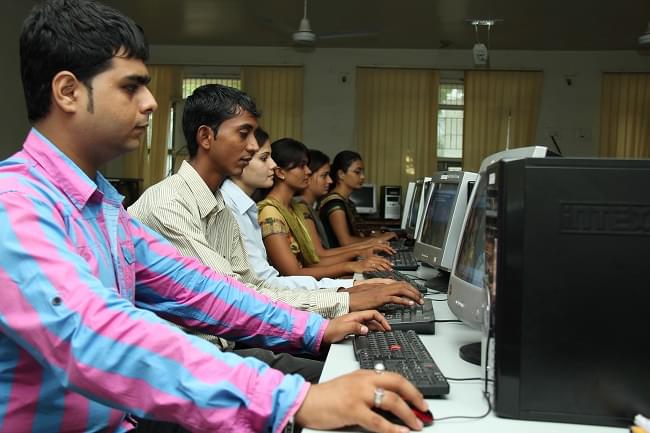 S. K. Patel Institute of Management & Computer Studies Gandhinagar Infrastructure photo 5