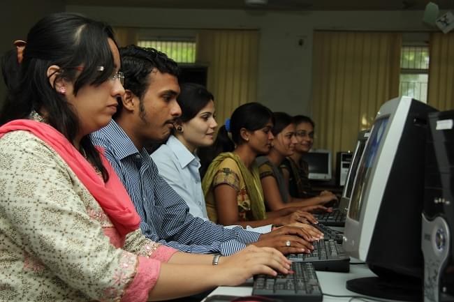 S. K. Patel Institute of Management & Computer Studies Gandhinagar Infrastructure photo 6