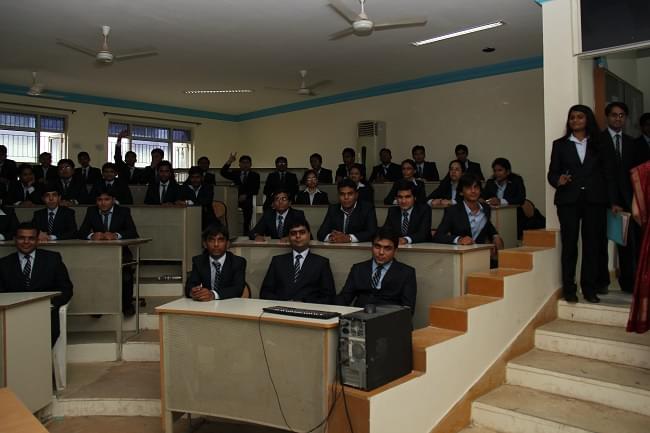 S. K. Patel Institute of Management & Computer Studies Gandhinagar Infrastructure photo 11