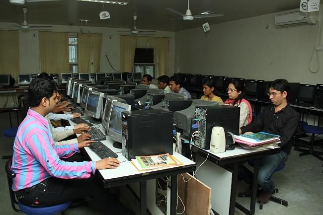 S. K. Patel Institute of Management & Computer Studies Gandhinagar Infrastructure photo 12