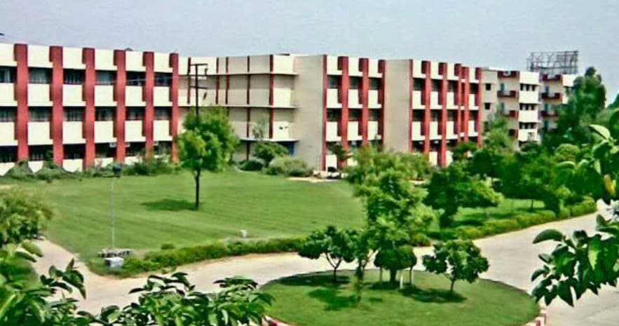Sachdeva Institute of Education Mathura Academic Building photo 1