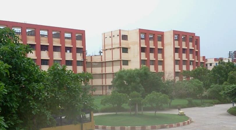 Sachdeva Institute of Education Mathura Academic Building photo 2