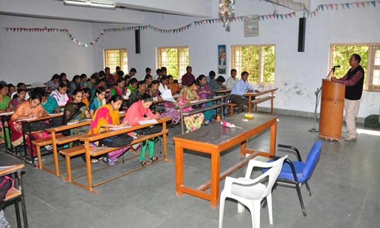 Smt KCM Shah BEd College Panchmahal Labs photo 2