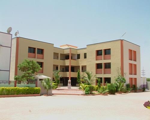 Smt. R.D. Gardi College of Education Rajkot Academic Building photo 1