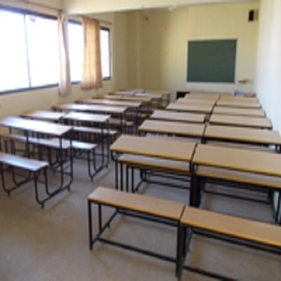 Smt. R.D. Gardi College of Education Rajkot Classroom photo 4