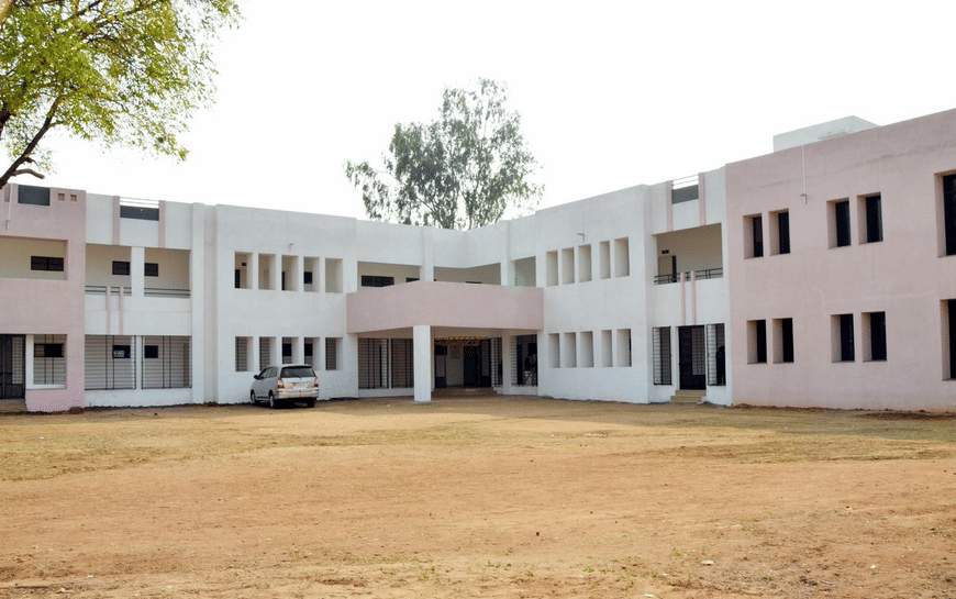 Chhotabhai JaverBhai Patel Arts and Commerce College Gondiya Campus photo 3
