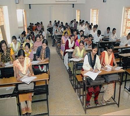 Vidya Bharti Trust College of Education Surat Classroom photo 1
