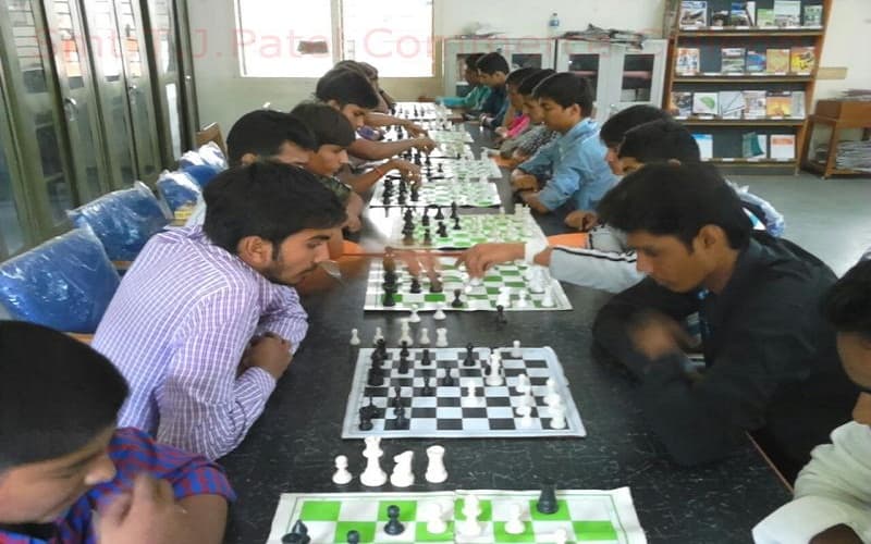 SmtTJPatel English Medium Commerce College Ahmedabad Chess Tournament photo 3