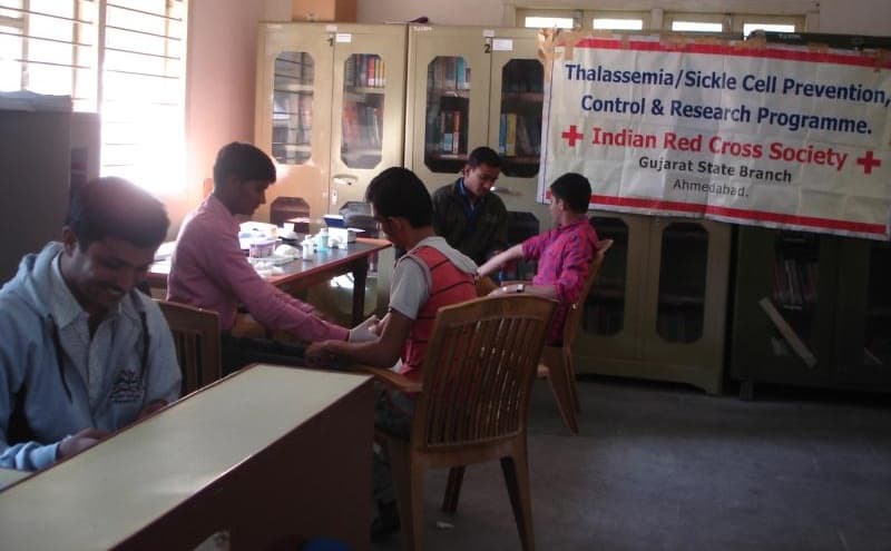 SmtTJPatel English Medium Commerce College Ahmedabad Chess Tournament photo 5