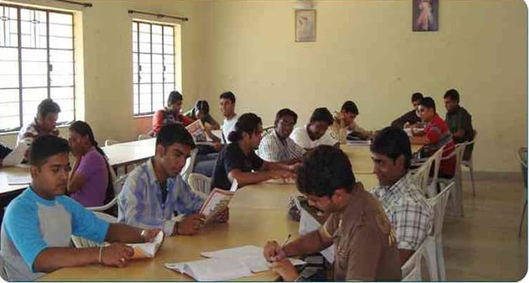 Vidya Bhavan College of Commerce Pune Reading Room photo 1