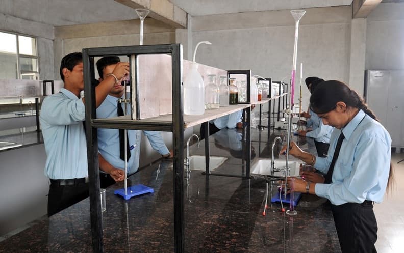 MK School of Engineering and Technology Amritsar Labs photo 7