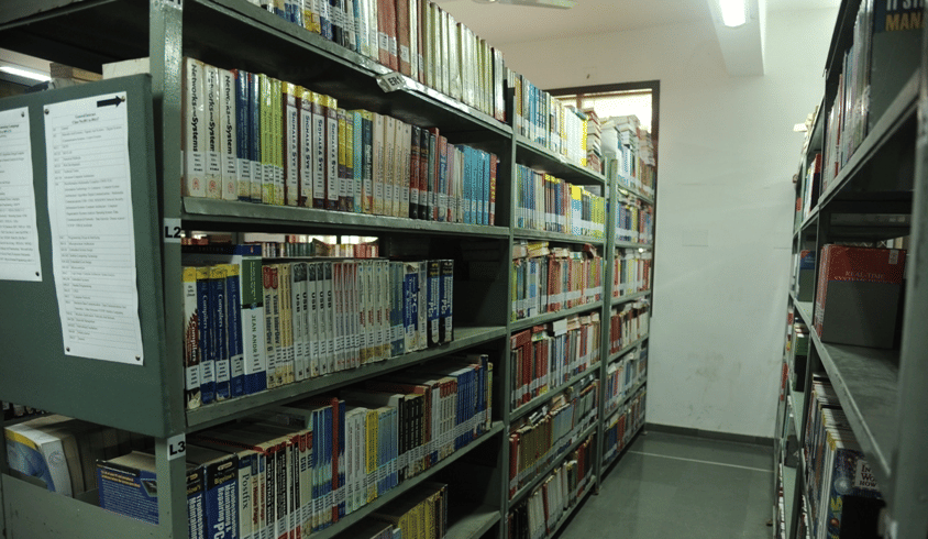 Parul Institute of Pharmacy and Research Vadodara Infrastructure photo 1