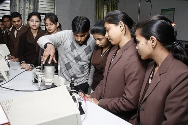 Subharti Institute of Technology and Engineering Meerut facility photo 1