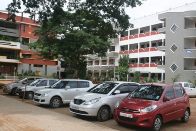 Sree Siddaganga College of Arts, Science and Commerce for Women Tumkur Buildings photo 3