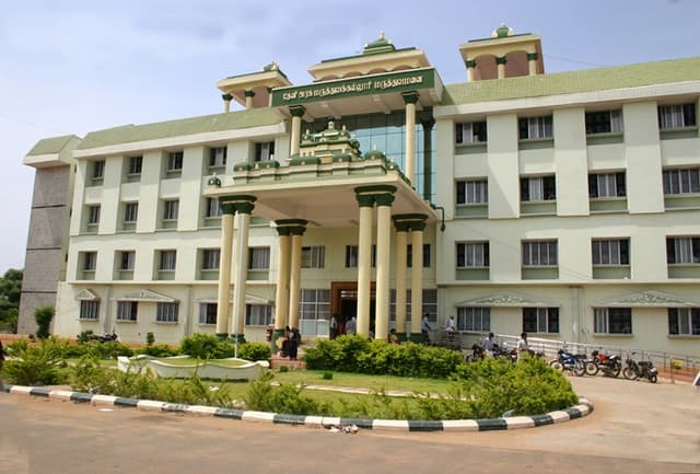 Government Theni Medical College Campus Building photo 1