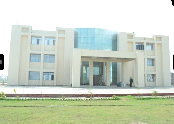 Vidya Bhavan College of Pharmacy Kanpur Academic Building photo 2