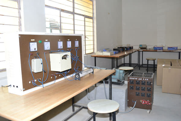 Vidya Bhavan College of Pharmacy Kanpur laboratory and Library photo 10