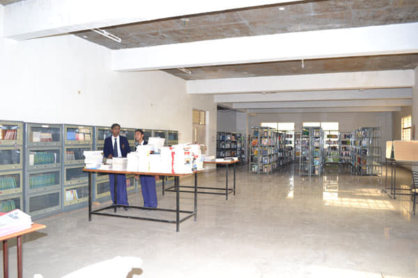 Vidya Bhavan College of Pharmacy Kanpur laboratory and Library photo 15