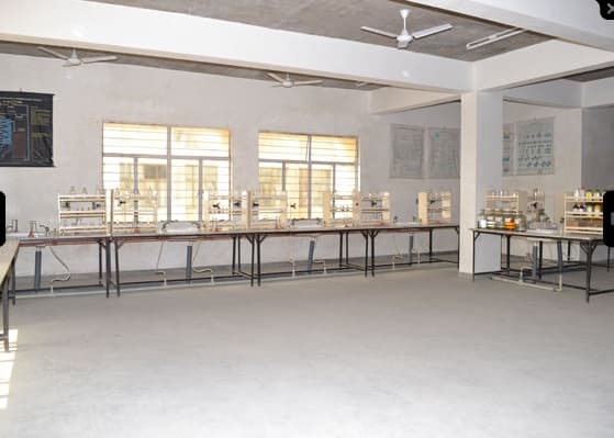 Vidya Bhavan College of Pharmacy Kanpur laboratory and Library photo 1