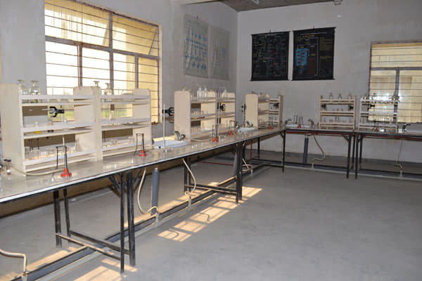Vidya Bhavan College of Pharmacy Kanpur laboratory and Library photo 3