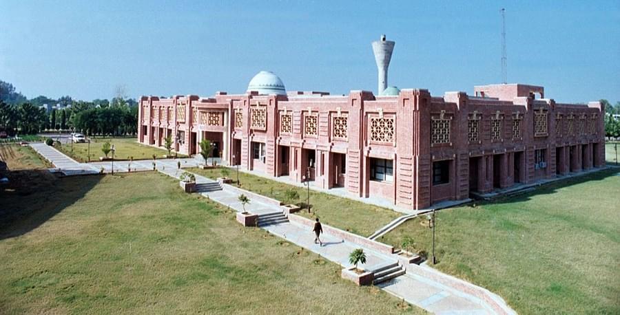 IIM Lucknow Academic Building photo 8