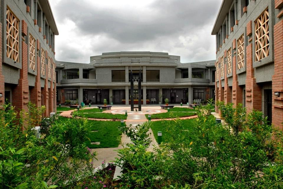 IIM Lucknow Academic Building photo 6