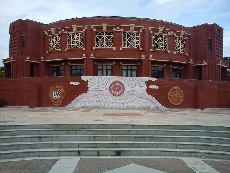 IIM Lucknow Academic Building photo 4