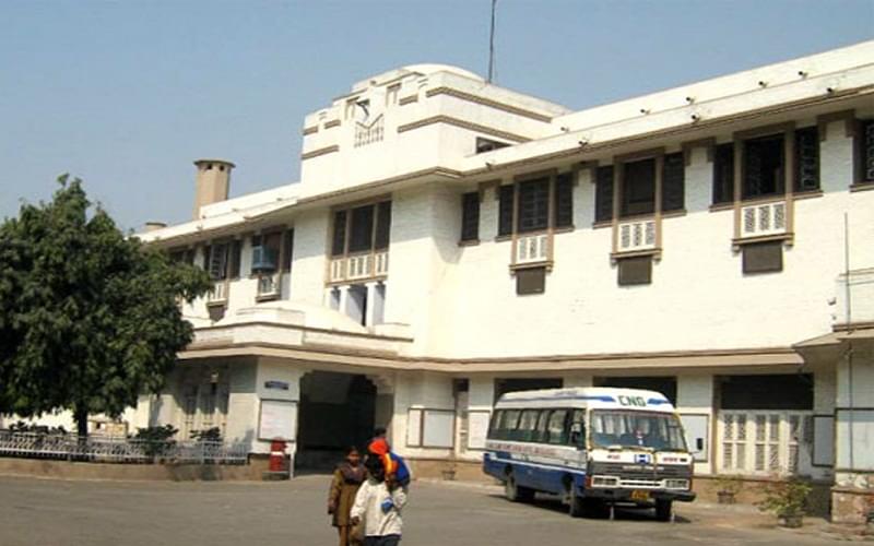 Lady Hardinge Medical College Academic Building photo 2