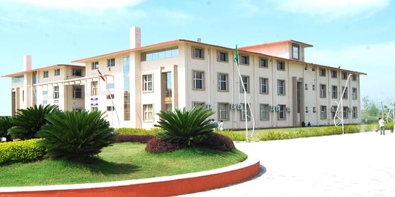 Arni University Kangra Academic Building photo 7