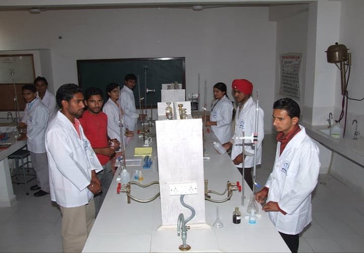 Adesh University Bathinda Academic photo 3