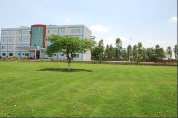 Guru Kashi University Bathinda Academic Building photo 2