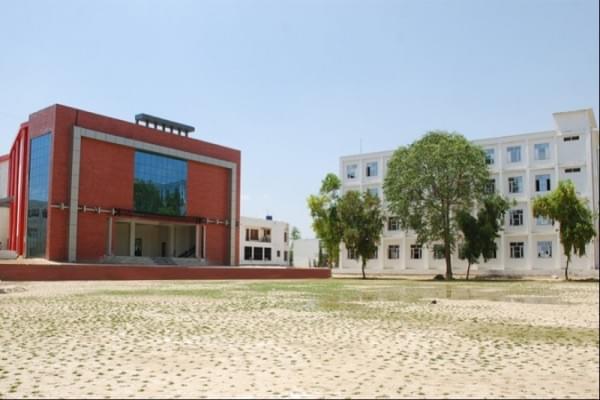 Guru Kashi University Bathinda Academic Building photo 5