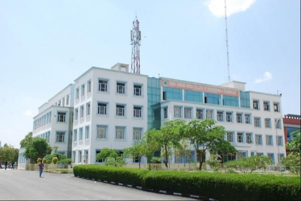 Guru Kashi University Bathinda Academic Building photo 6