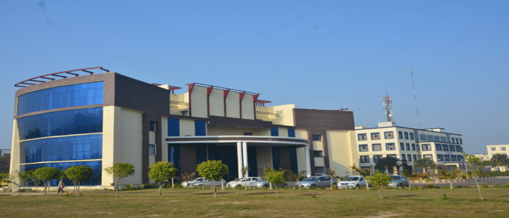 Guru Kashi University Bathinda Academic Building photo 10