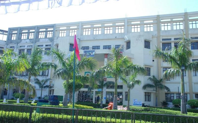 Baddi University of Emerging Sciences and Technologies Academic Building photo 7