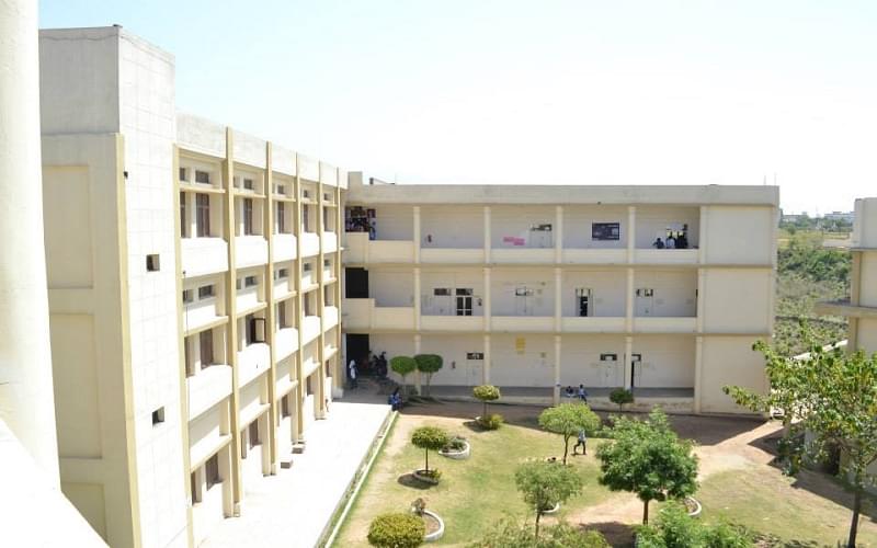 Baddi University of Emerging Sciences and Technologies Academic Building photo 2