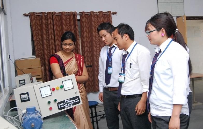 Bhagwant University Ajmer Laboratory and library photo 5