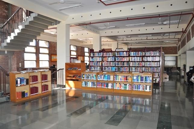 JUIT Solan Library photo 4