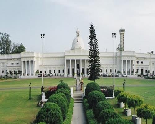 IIT Roorkee Academic Building photo 4