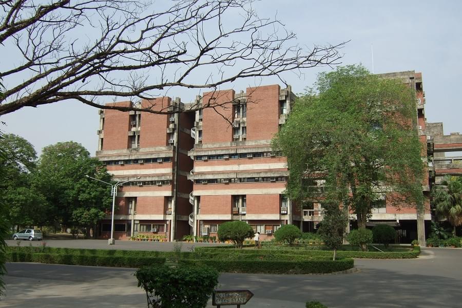 IIT Kanpur Campus photo 1