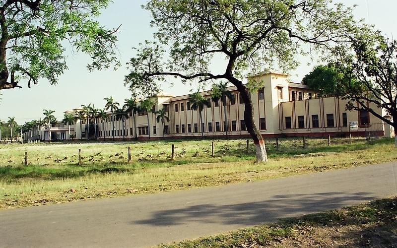 IIT BHU Academic Building photo 16