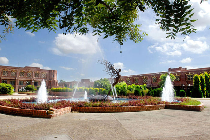 IIM Lucknow Academic Building photo 12