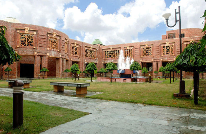 IIM Lucknow Academic Building photo 13